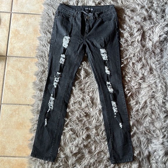 Diamante Grey Distressed Colombia Stretch Skinny Jeans in Junior’s size 15 - Picture 2 of 10